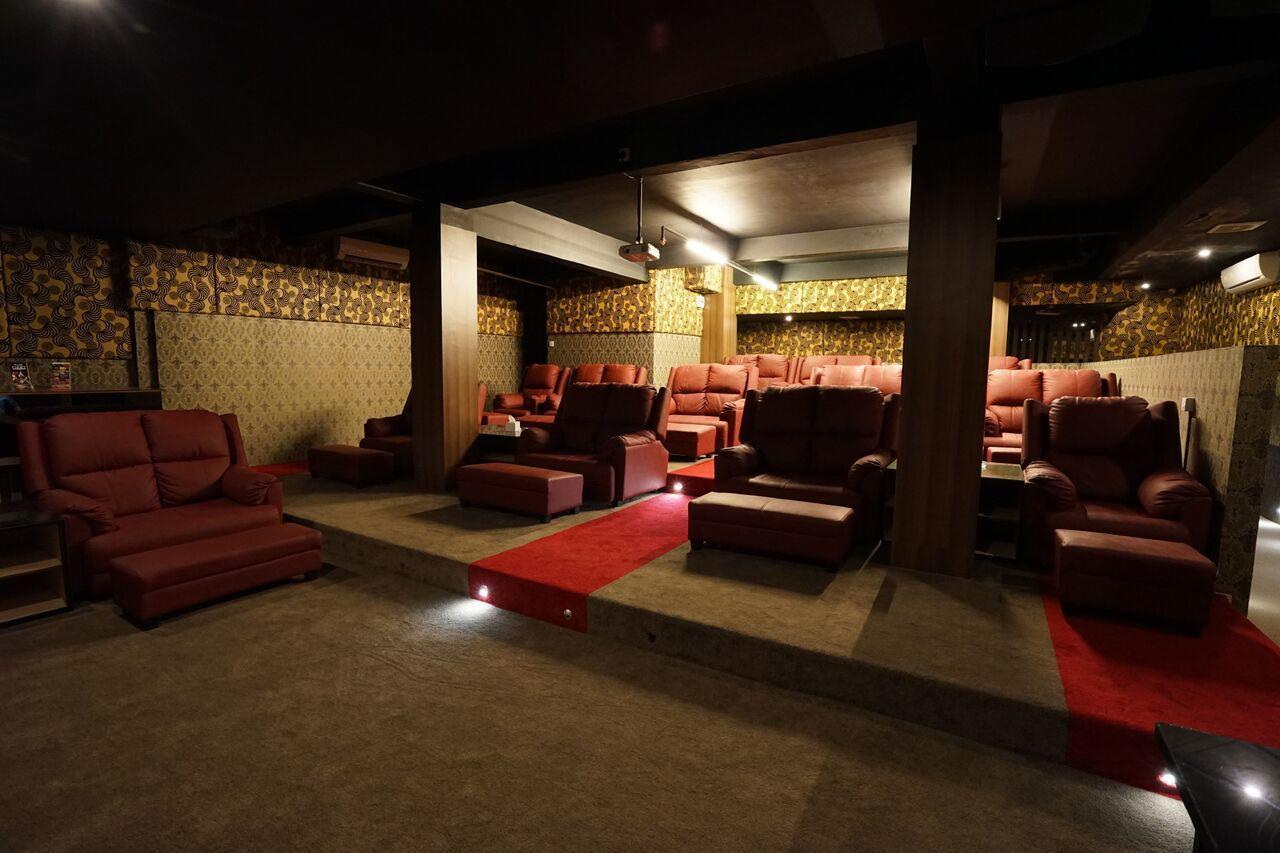 The L Hotel Entertainment Batam Экстерьер фото