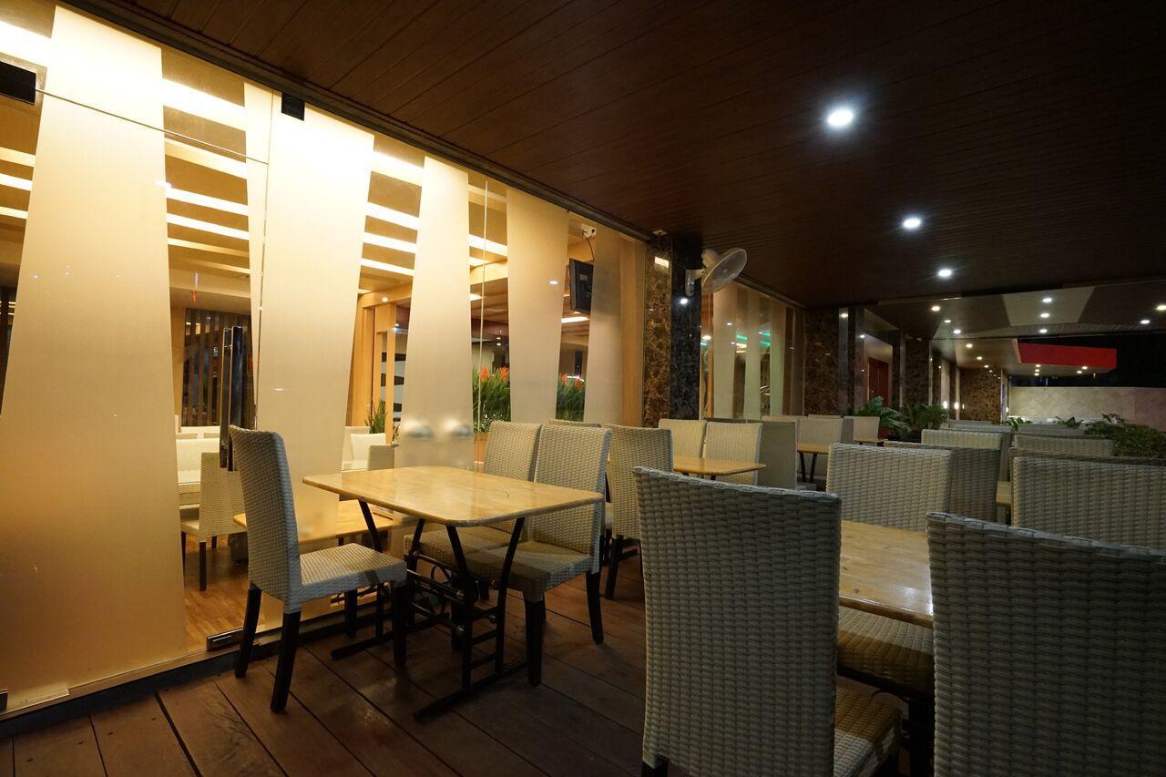 The L Hotel Entertainment Batam Экстерьер фото