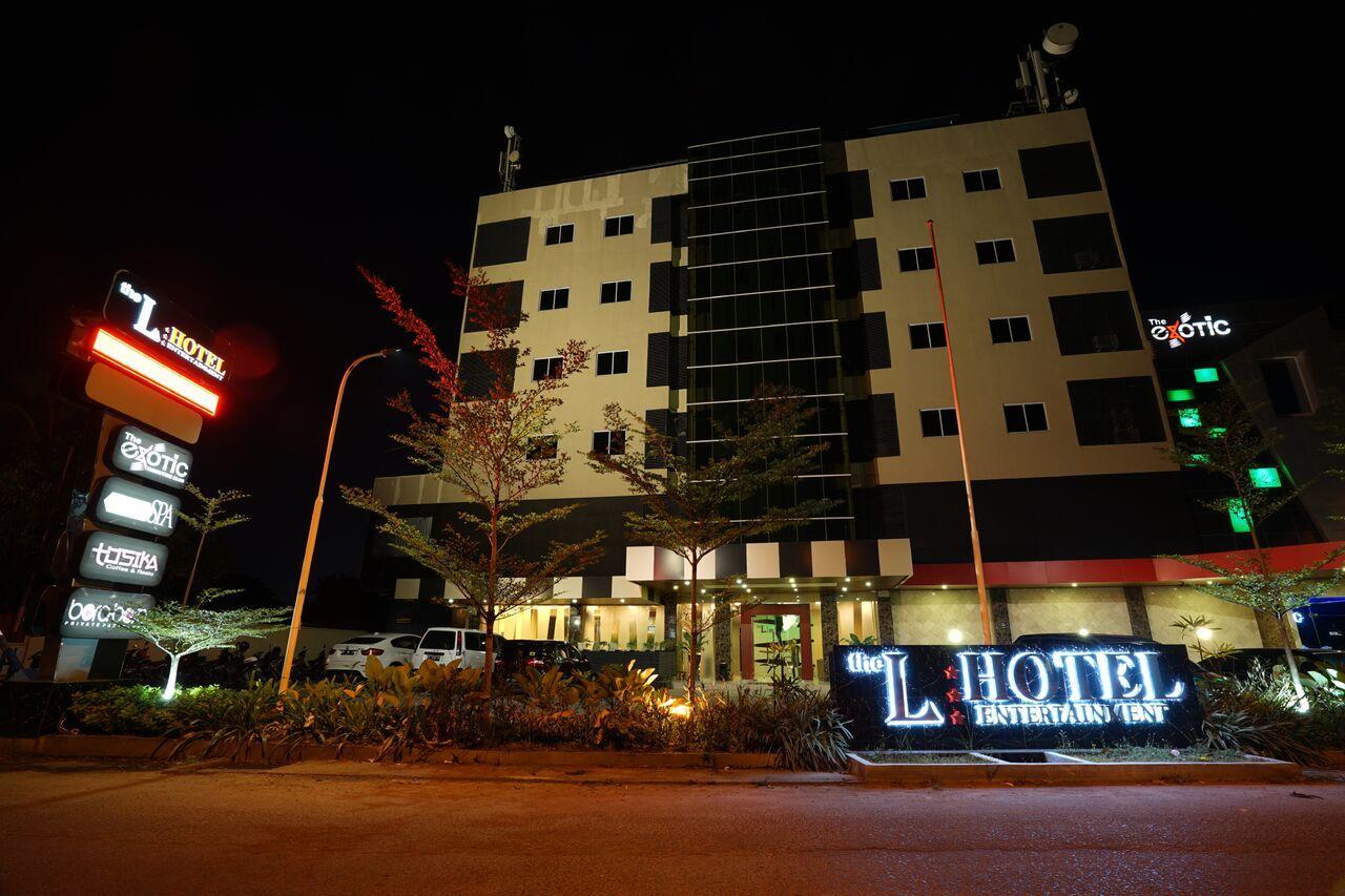 The L Hotel Entertainment Batam Экстерьер фото