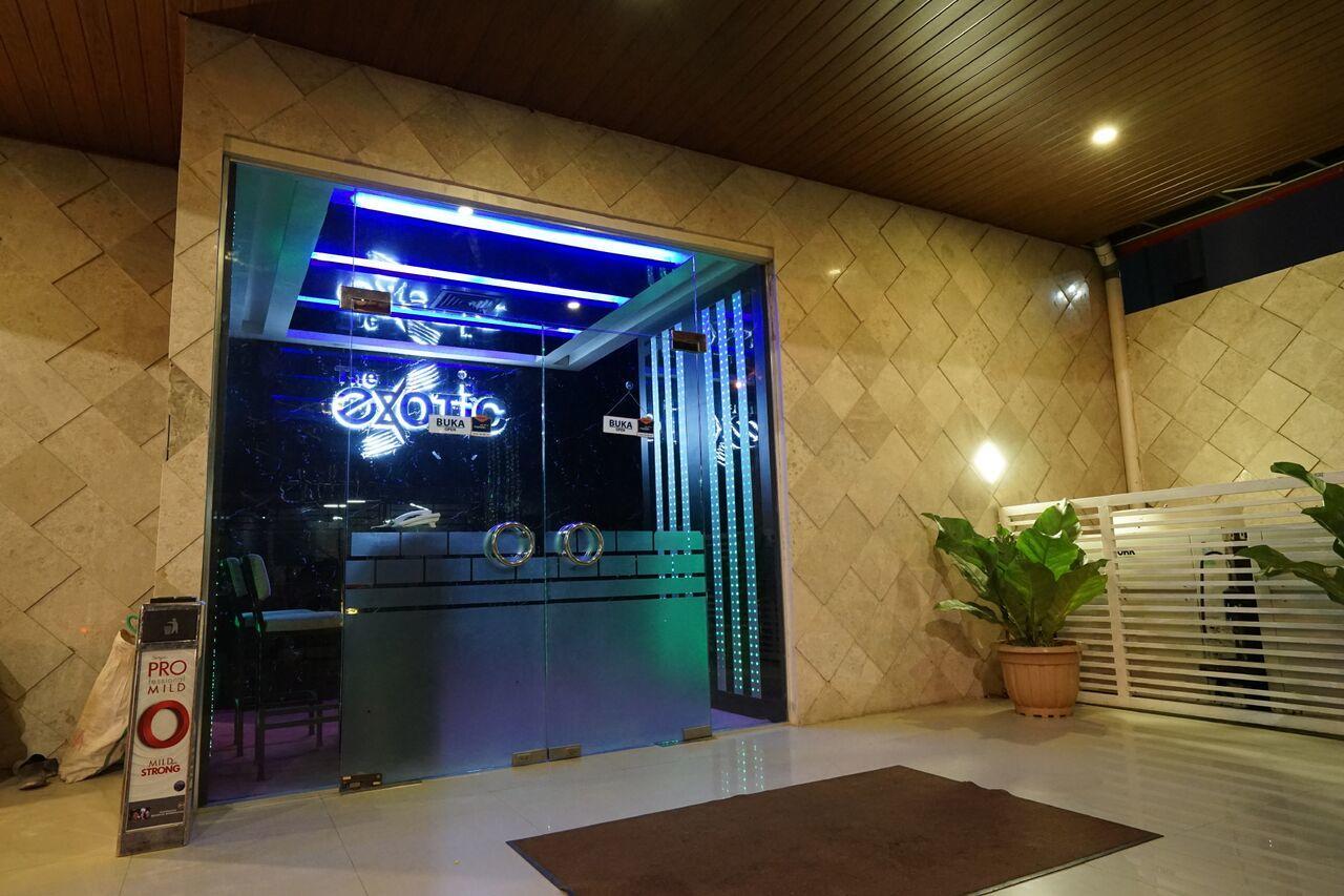 The L Hotel Entertainment Batam Экстерьер фото