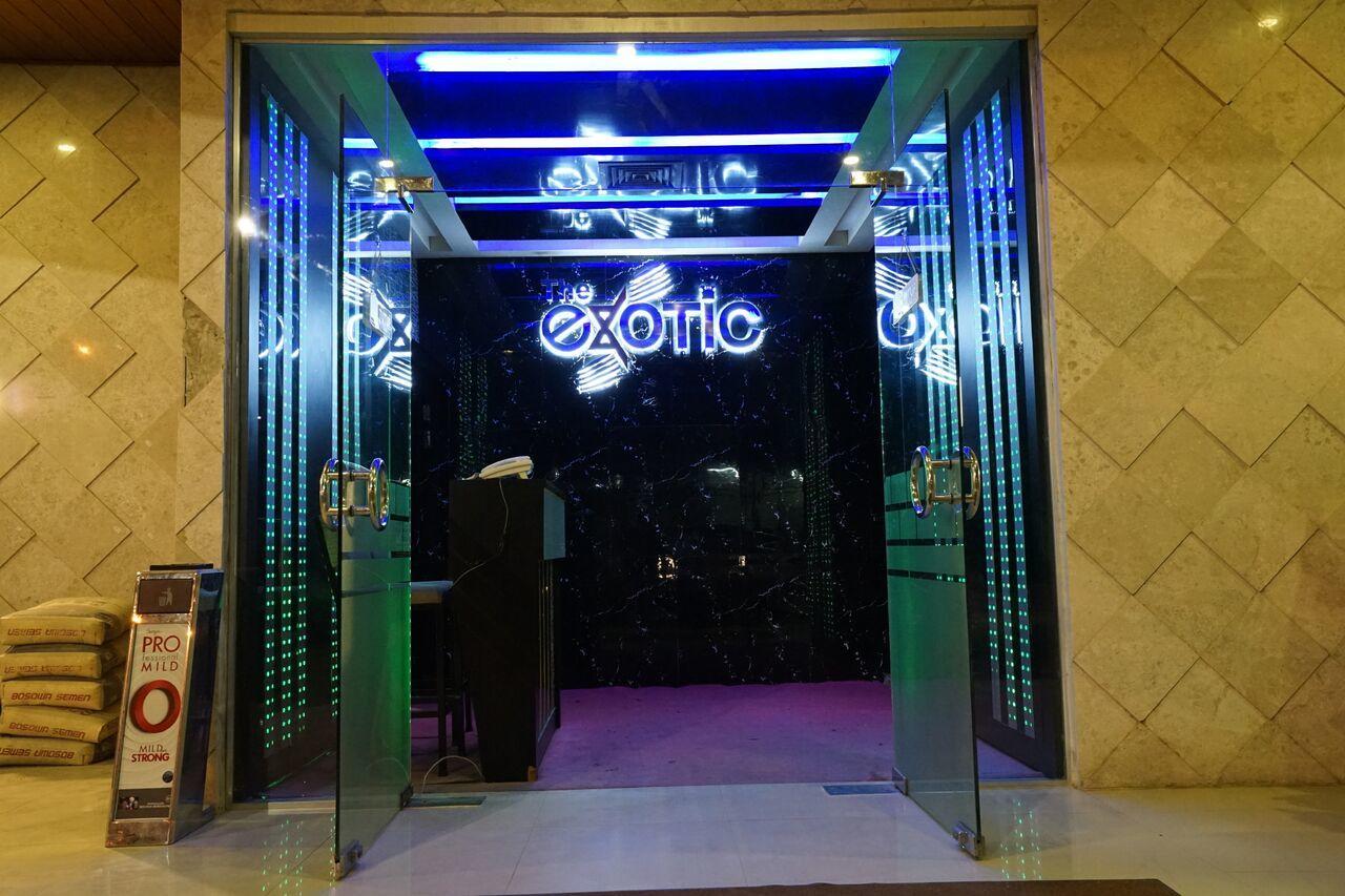 The L Hotel Entertainment Batam Экстерьер фото